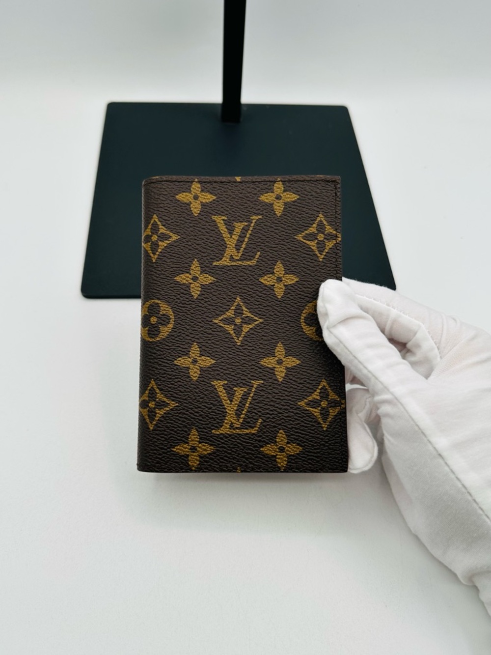 Louis Vuitton Passport Pocket Organizer Wallet